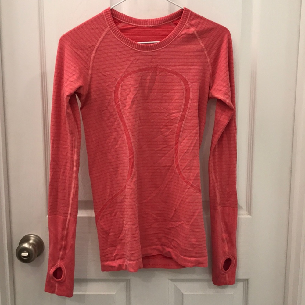 LULU LEMON TOP